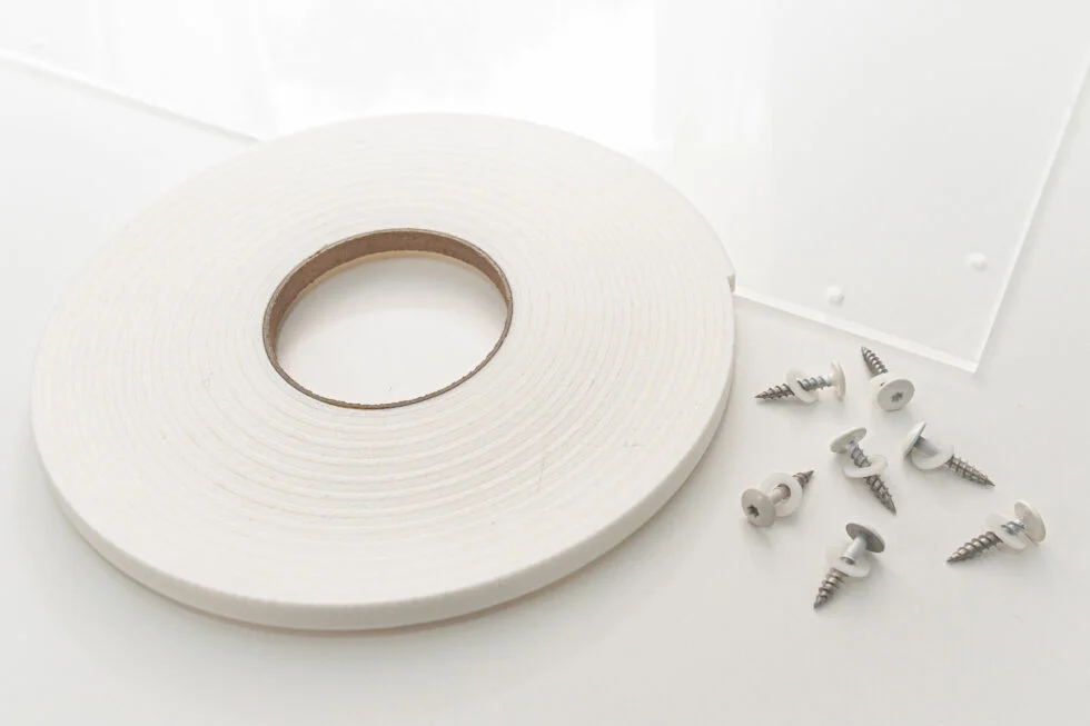 Plan, paso a paso, para la instalación fija con tornillos